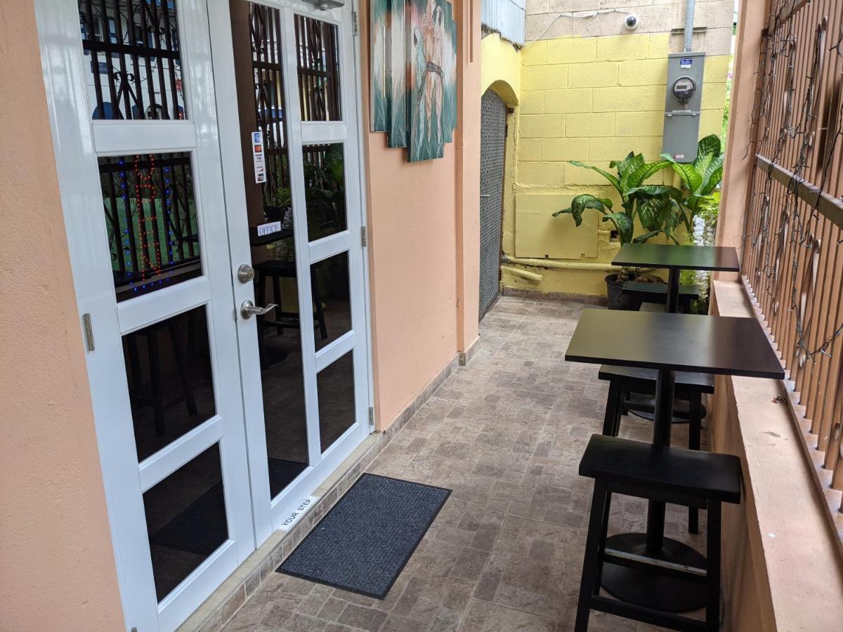 Midtown Guest House Charlotte Amalie Extérieur photo