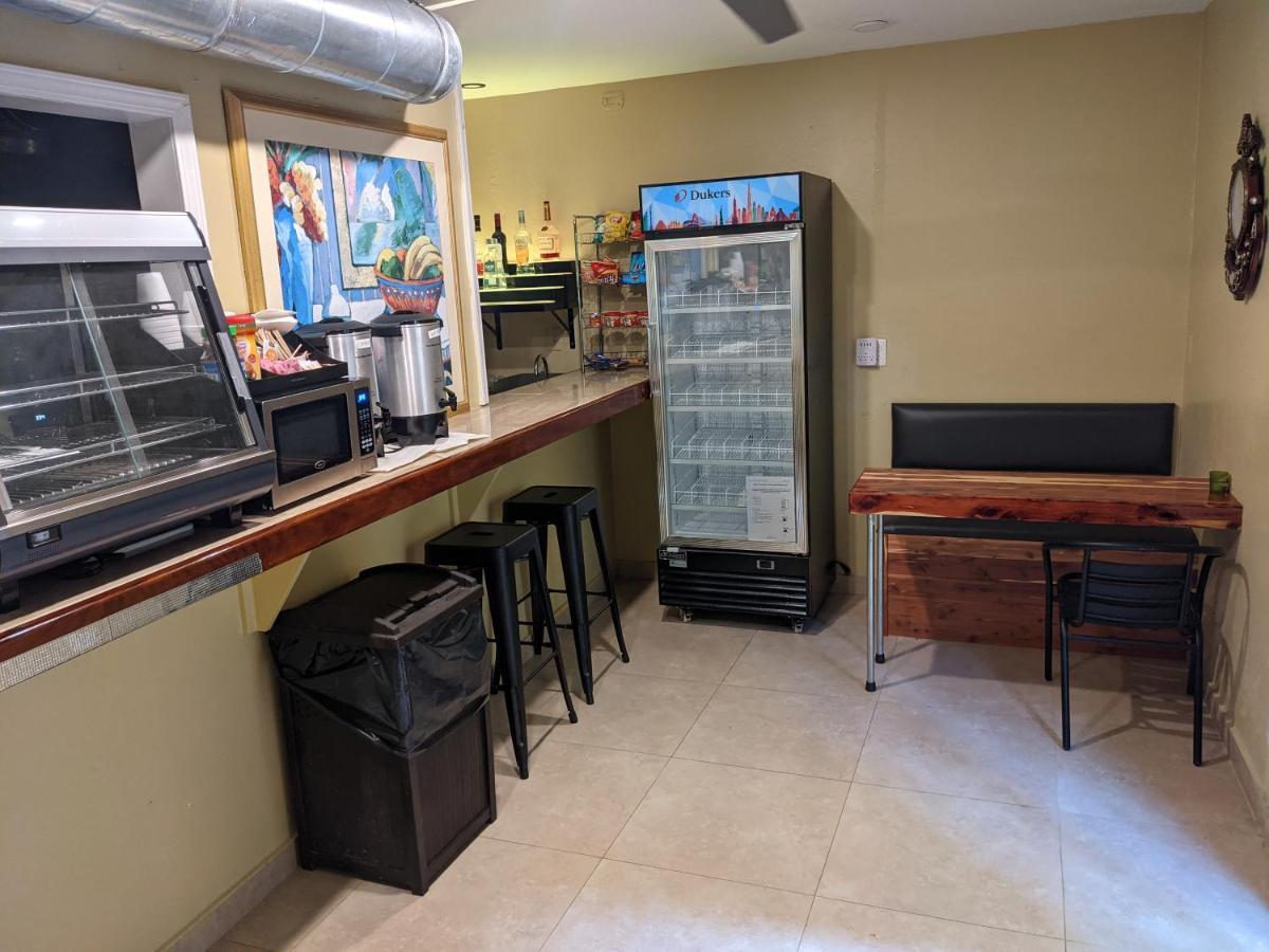 Midtown Guest House Charlotte Amalie Extérieur photo