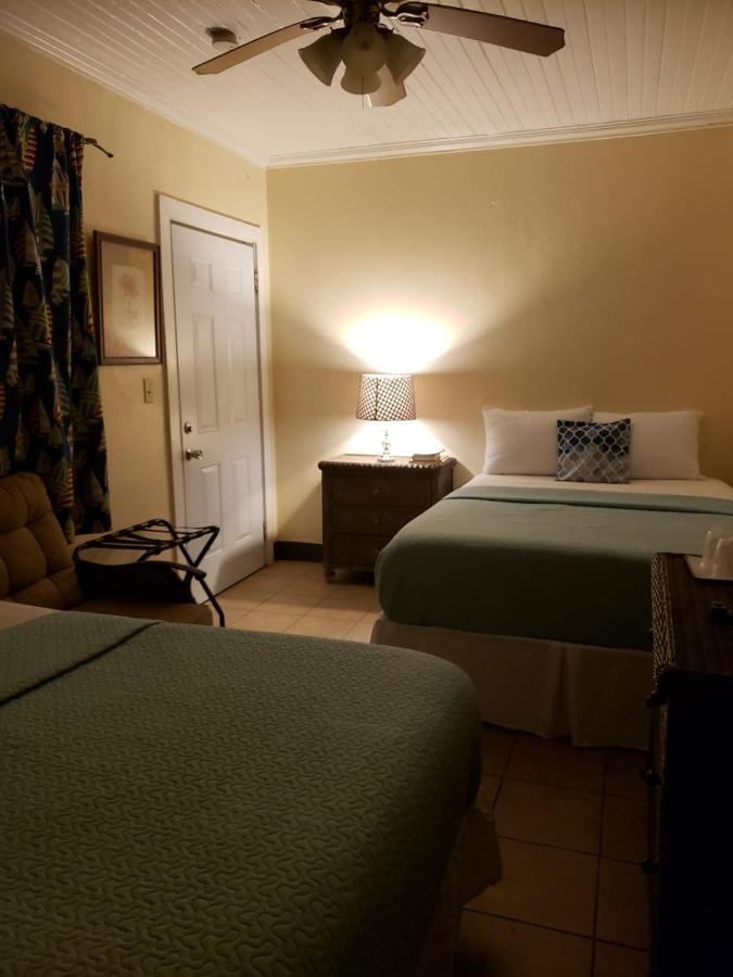 Midtown Guest House Charlotte Amalie Extérieur photo