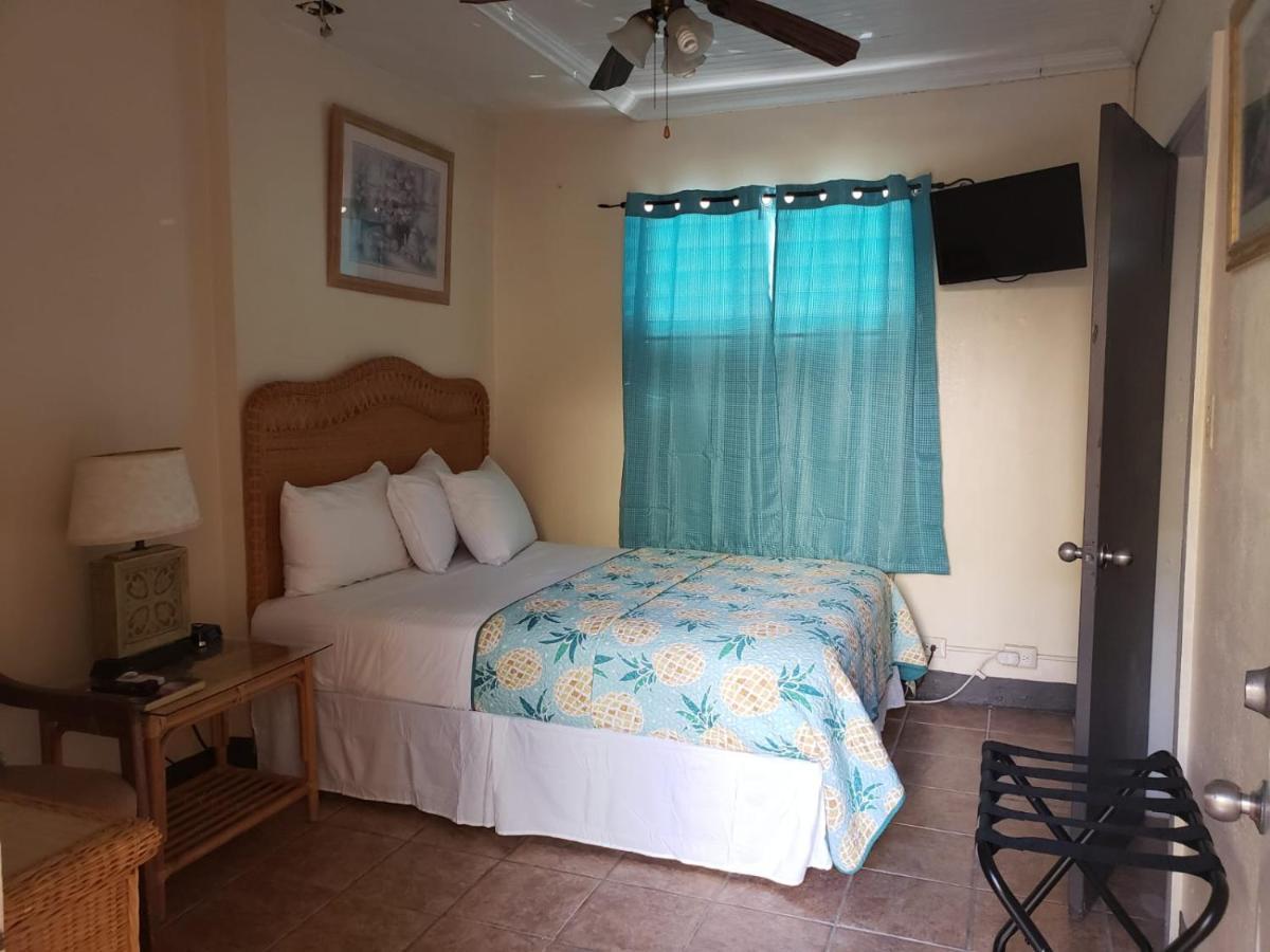 Midtown Guest House Charlotte Amalie Extérieur photo
