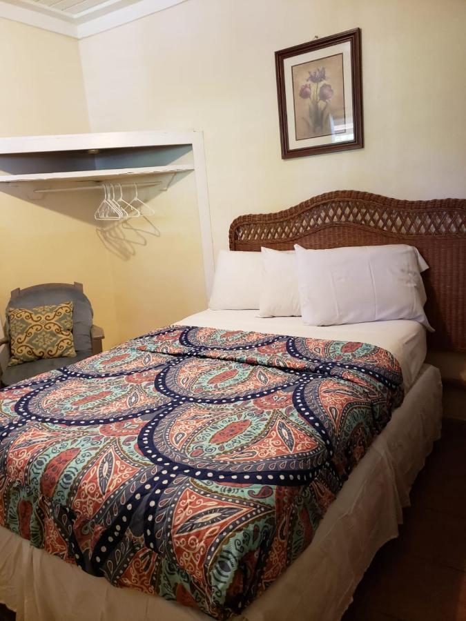 Midtown Guest House Charlotte Amalie Extérieur photo