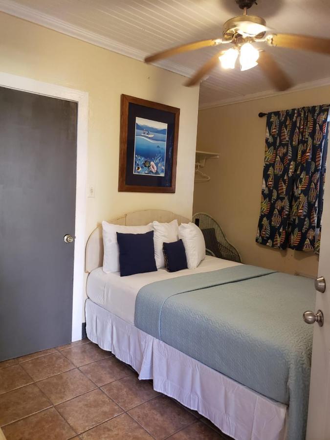 Midtown Guest House Charlotte Amalie Extérieur photo